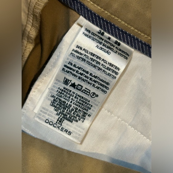 Dockers Tan Chinos Flat-Front Classic Size 38 - Picture 6 of 6